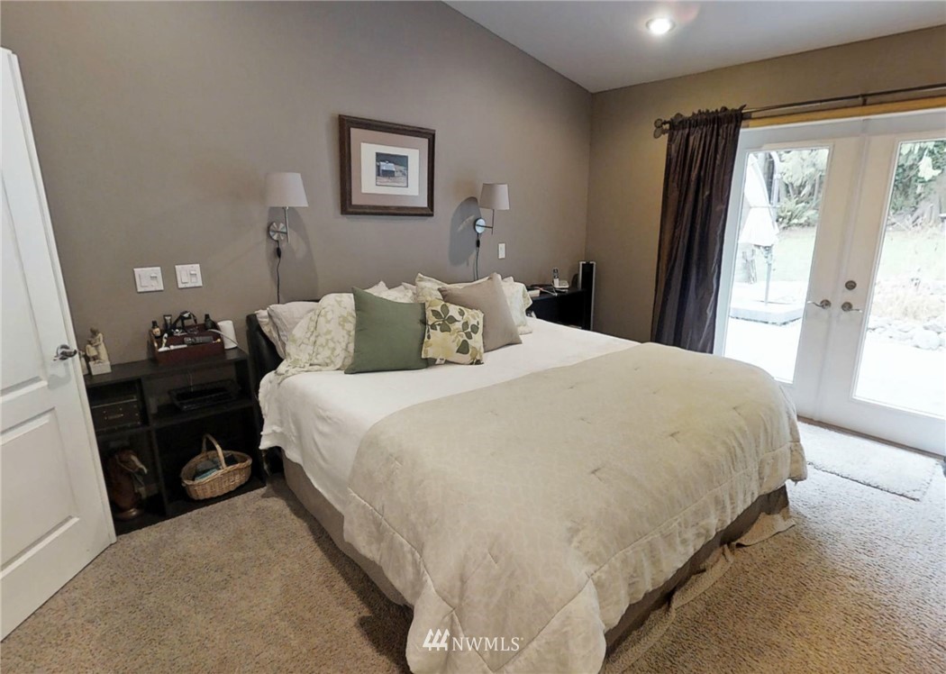 18032 Indian Road La Conner, WA 98257 - Photo 10 of 19 Gallery Image 10