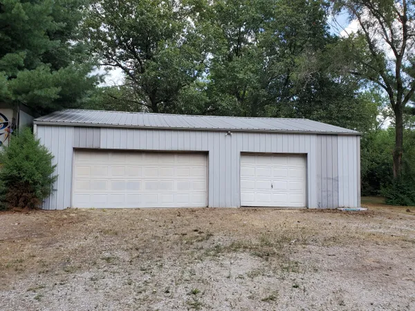 $189,900 | 4345 5th Street, Fair Oaks, IN 47943