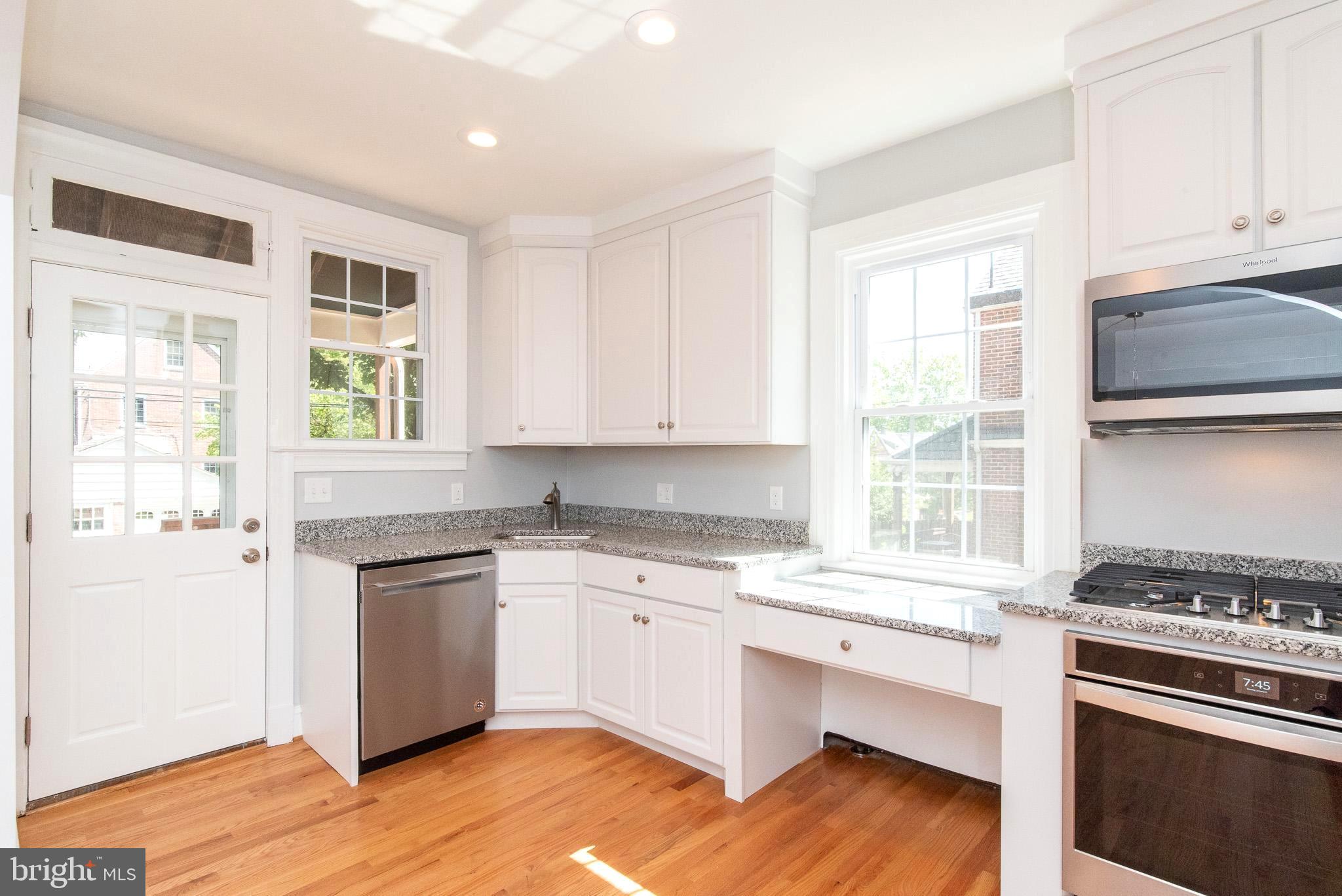308 Hopkins Road Baltimore, MD 21212 - Photo 14 of 35 TASTEFULLY UPDATED