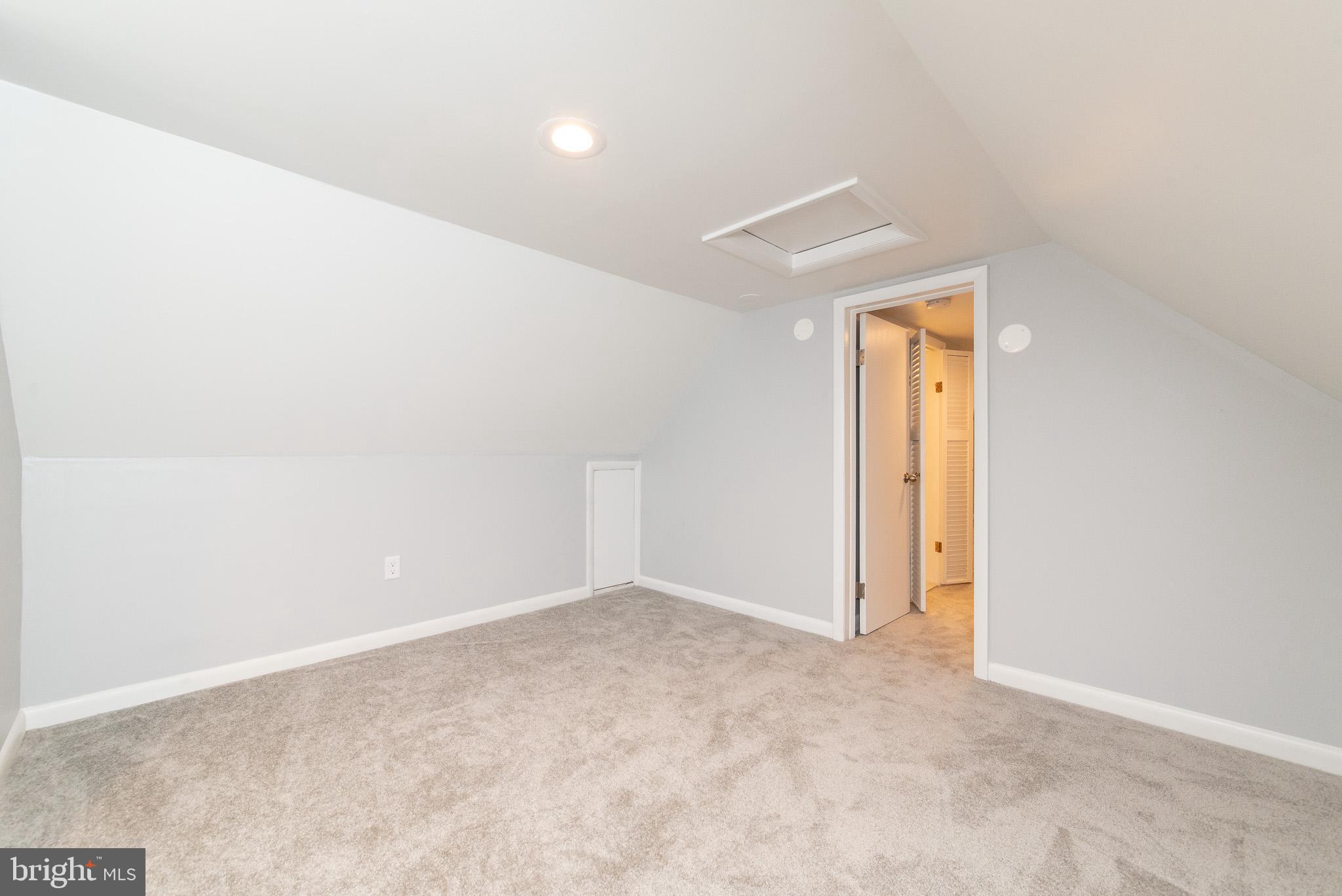 308 Hopkins Road Baltimore, MD 21212 - Photo 25 of 35 UPPER LEVEL TWO BEDROOM