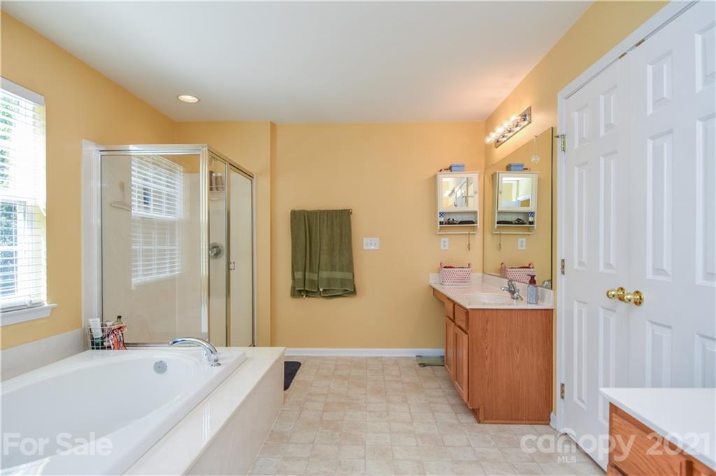 7929 Harbor Ridge Court, Unit 78 Denver, NC 28037 - Photo 29 of 43 Gallery Image 29