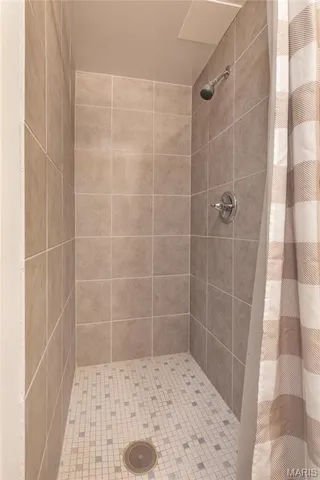 $208,000 | 708 Pardee Road, Godfrey, IL 62035