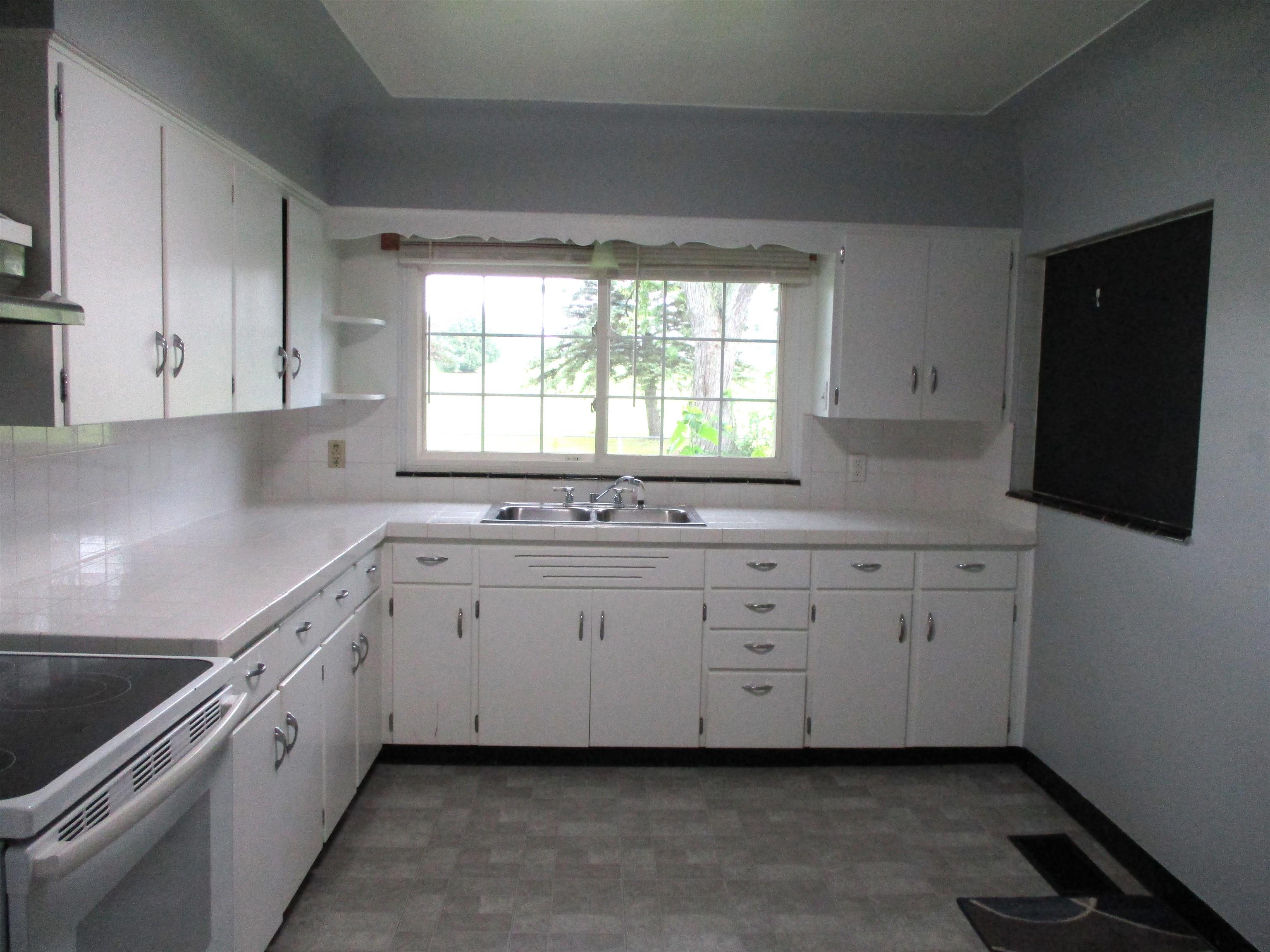 8554 Monroe Road Durand, MI 48429 - Photo 2 of 36