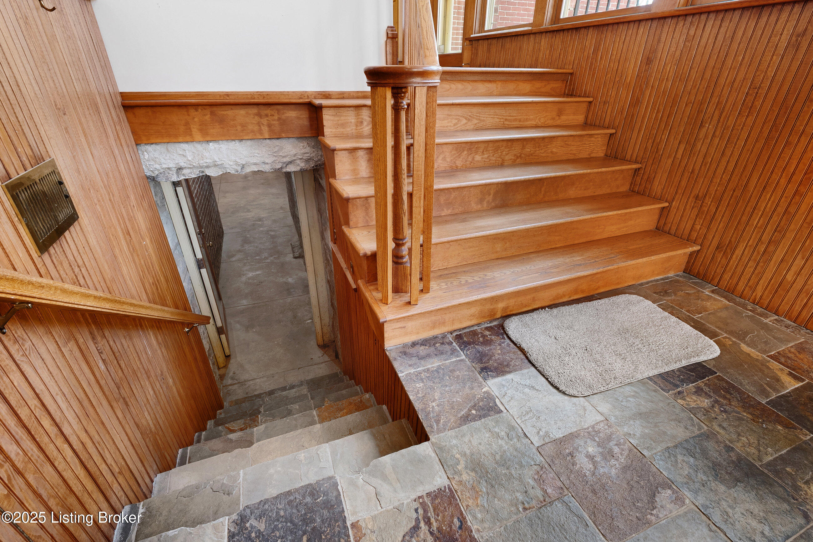 2975 Lexington Road Louisville, KY 40206 - Photo 52 of 60 2975lexington_154