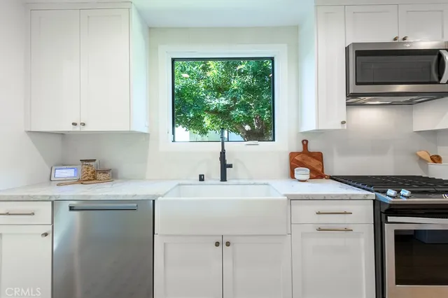 $2,125,000 | 4935 Agnes Avenue, Valley Village, CA 91607