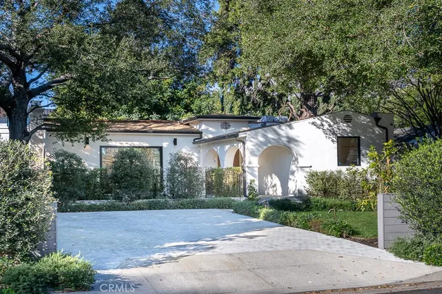 $2,125,000 | 4935 Agnes Avenue, Valley Village, CA 91607