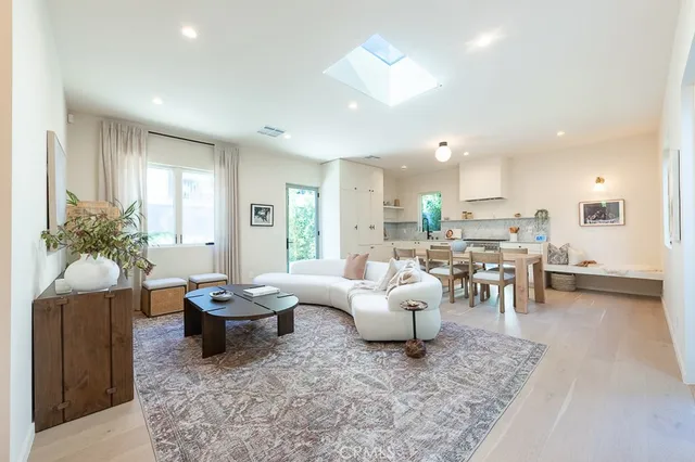 $2,125,000 | 4935 Agnes Avenue, Valley Village, CA 91607