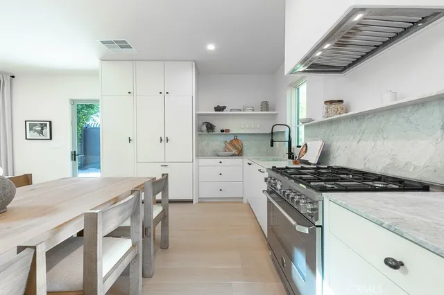 $2,125,000 | 4935 Agnes Avenue, Valley Village, CA 91607