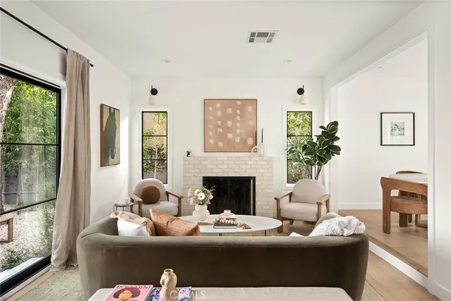 $2,125,000 | 4935 Agnes Avenue, Valley Village, CA 91607