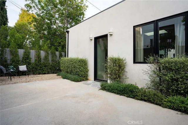 $2,125,000 | 4935 Agnes Avenue, Valley Village, CA 91607