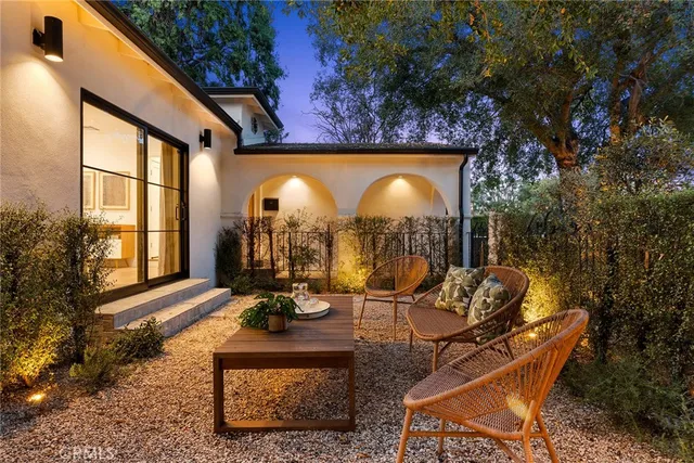 $2,125,000 | 4935 Agnes Avenue, Valley Village, CA 91607