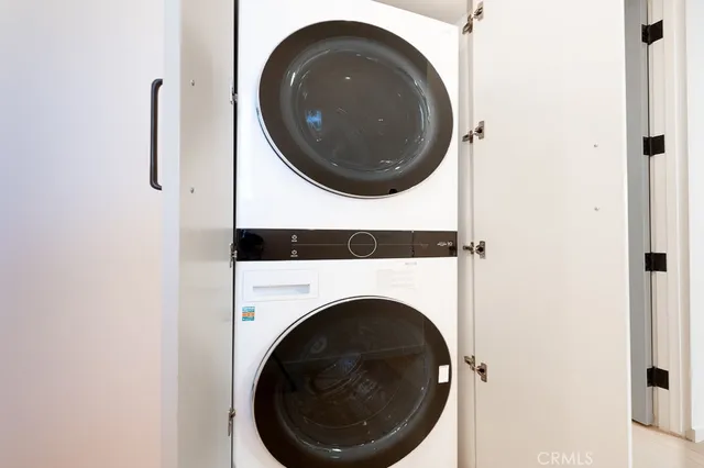 $2,125,000 | 4935 Agnes Avenue, Valley Village, CA 91607