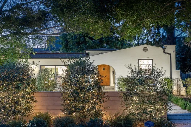 $2,125,000 | 4935 Agnes Avenue, Valley Village, CA 91607