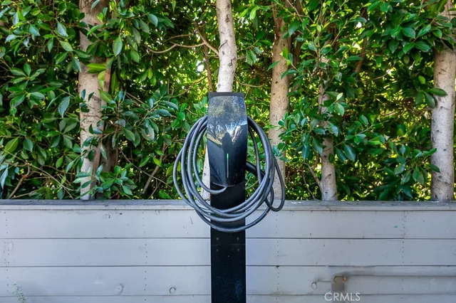 $2,125,000 | 4935 Agnes Avenue, Valley Village, CA 91607