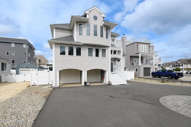 $3,350 | 42 Bay Breeze Drive, Toms River, NJ 08753
