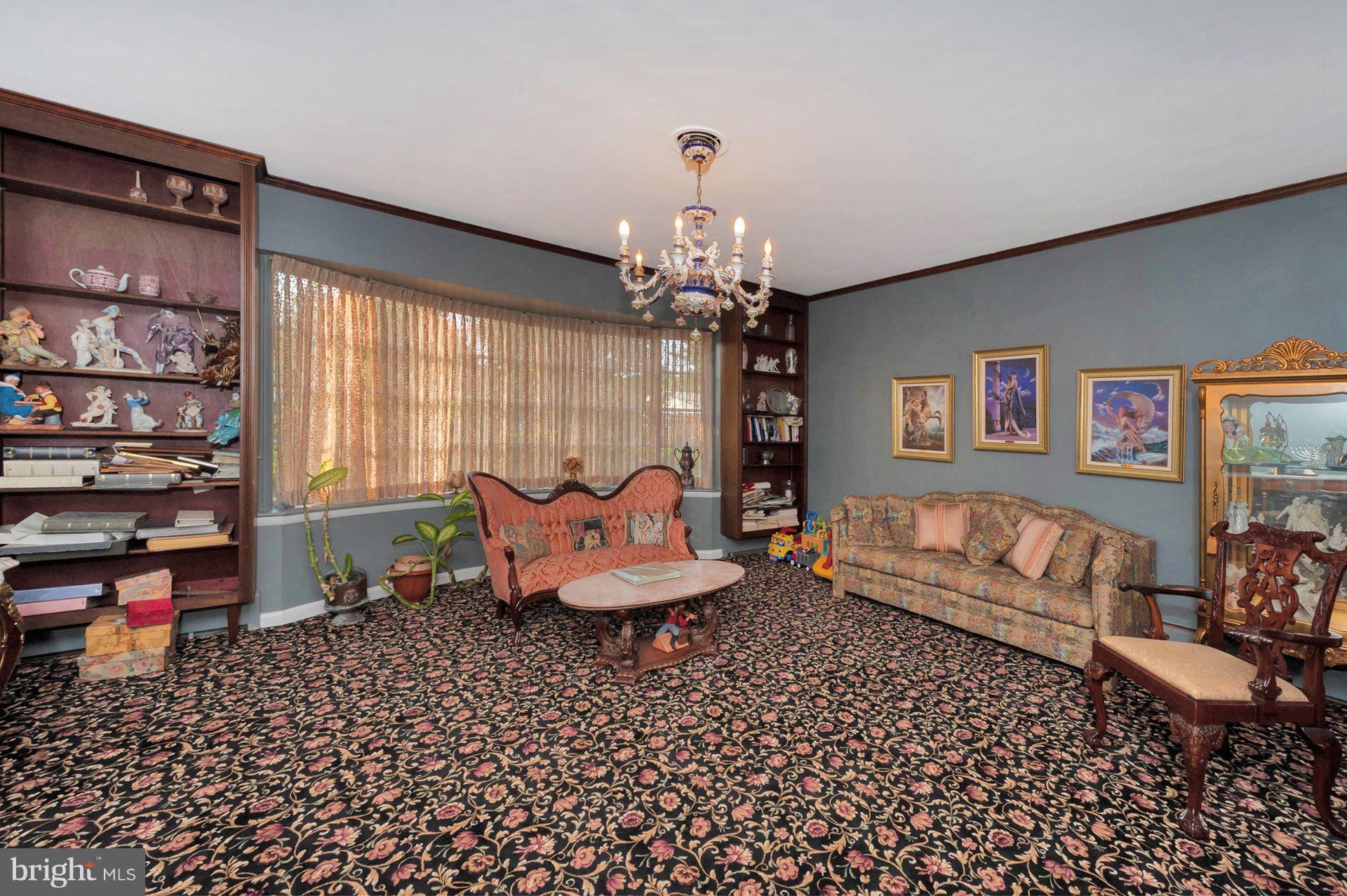 3111 Shelburne Road Baltimore, MD 21208 - Photo 3 of 29 Living Room