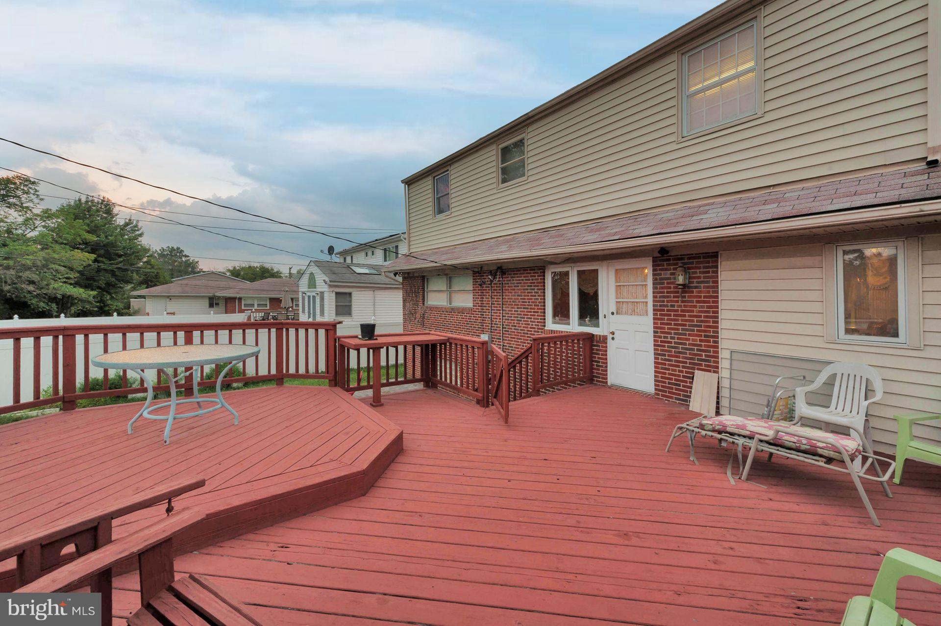 3111 Shelburne Road Baltimore, MD 21208 - Photo 25 of 29 Deck