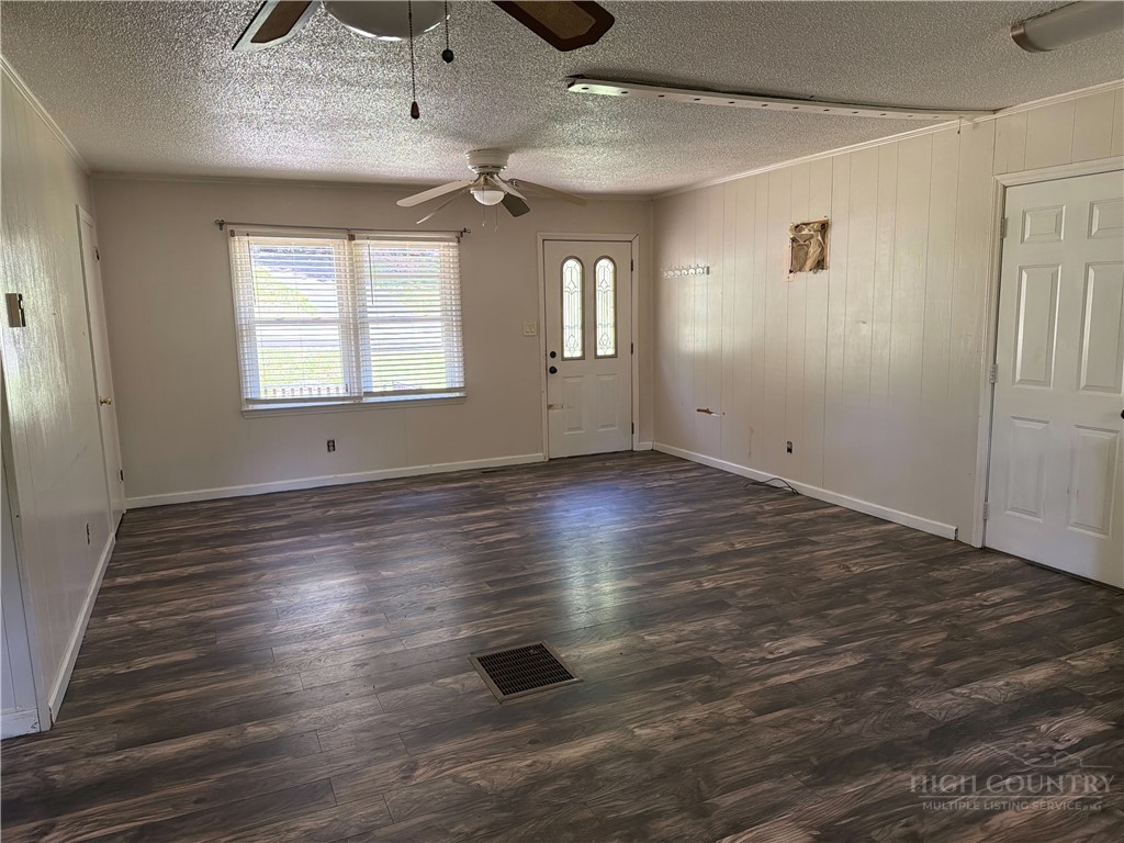 147 Grandridge Road Sparta, NC 28675 - Photo 6 of 25