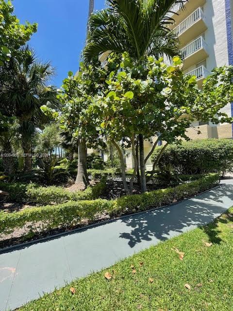 4550 Northwest 9th Street, Unit 803E Miami, FL 33126 - Photo 22 of 31 a view of a park with a tree
