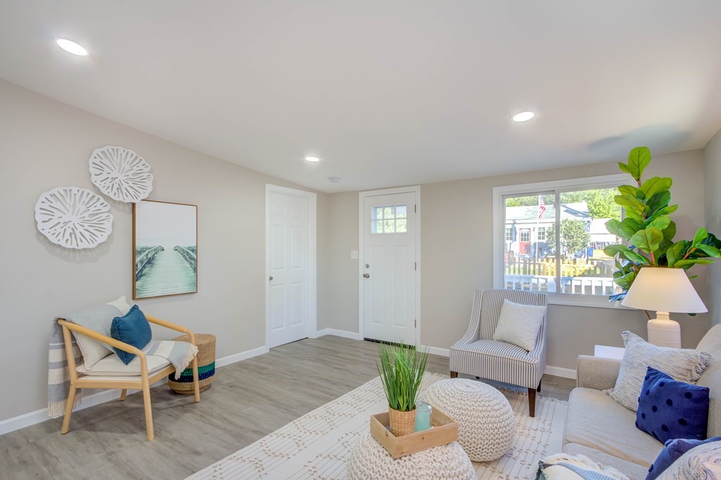 14 Pinehurst Drive Wareham, MA 02571 - Photo 19 of 39 a living room with furniture