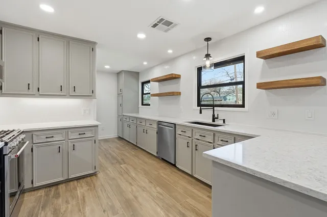 $3,100 | 5609 Mapleleaf Drive, Austin, TX 78723