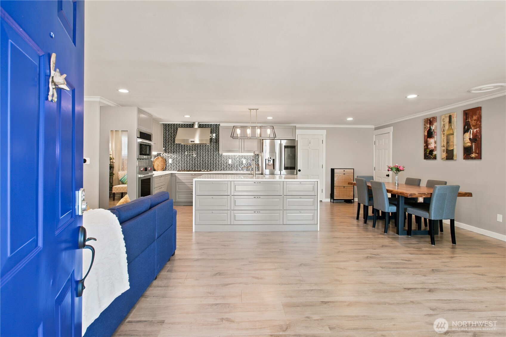 3519 Northeast 8th Street Renton, WA 98056 - Photo 4 of 38 Gallery Image 4