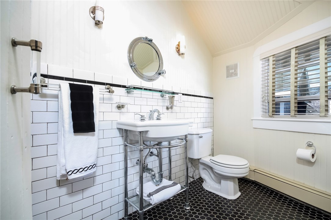 151 West Shore Road Westport, MA 02790 - Photo 13 of 30 Full bath