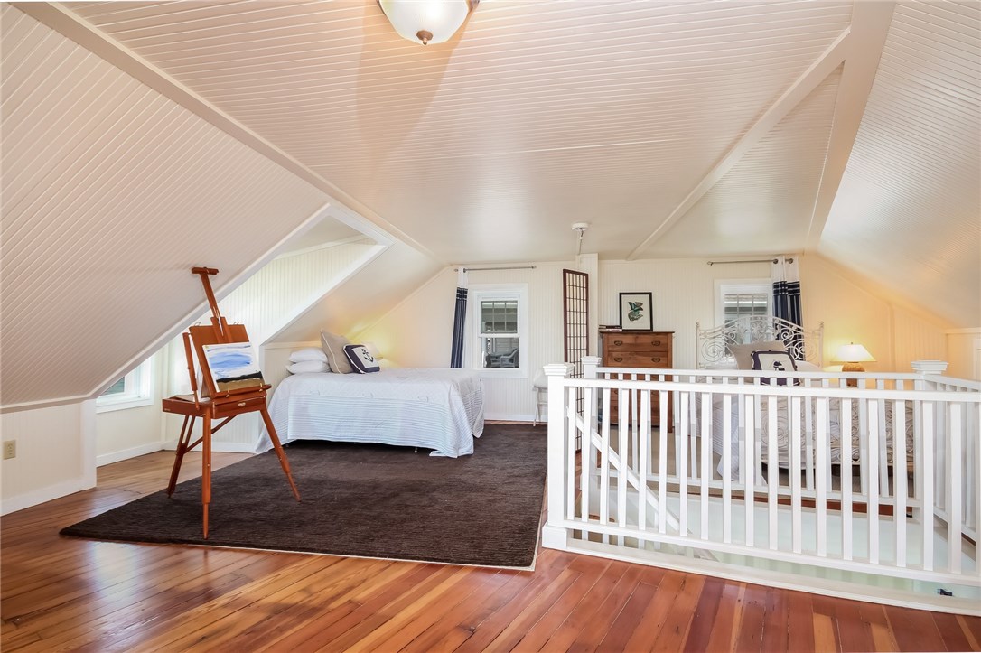 151 West Shore Road Westport, MA 02790 - Photo 20 of 30 Guest house loft