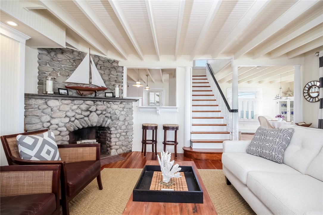 151 West Shore Road Westport, MA 02790 - Photo 4 of 30 Living room