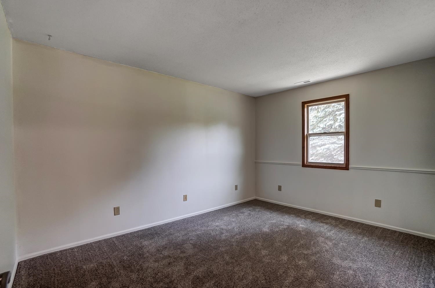 4318 Locust Spring Place Fort Wayne, IN 46804 - Photo 13 of 28 Gallery Image 13