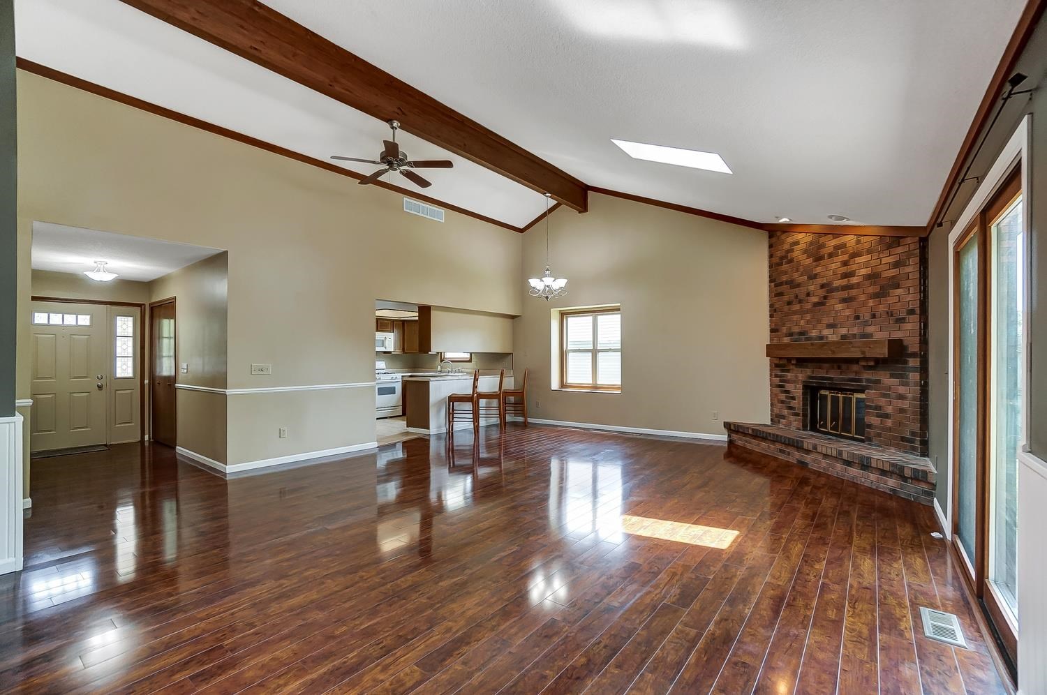 4318 Locust Spring Place Fort Wayne, IN 46804 - Photo 5 of 28 Gallery Image 5
