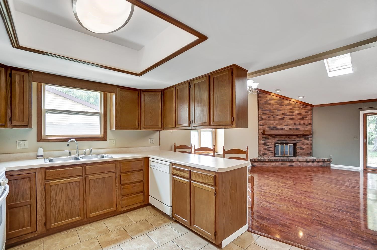 4318 Locust Spring Place Fort Wayne, IN 46804 - Photo 10 of 28 Gallery Image 10