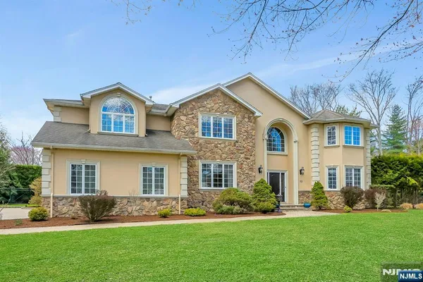 $1,648,777 | 103 Ivy Lane, River Vale, NJ 07675