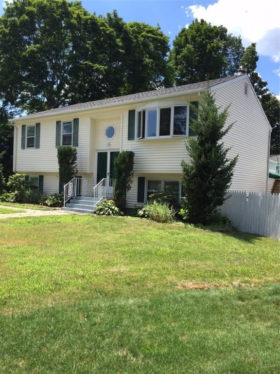 29 Old Spring Road Cranston, RI 02920 - Photo 1 of 28 Gallery Image 1
