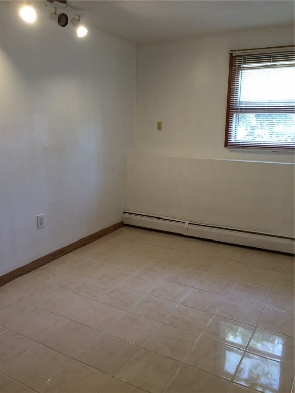 29 Old Spring Road Cranston, RI 02920 - Photo 9 of 28 Gallery Image 9