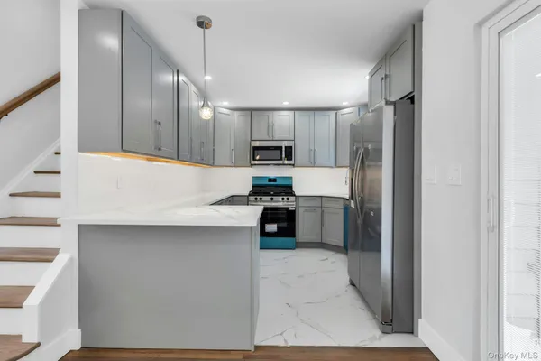 $5,500 | 11 Barbara Drive, Farmingdale, NY 11735