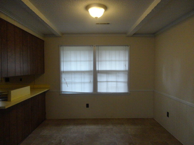 2720 Mccrays Sumter, SC 29154 - Photo 4 of 9