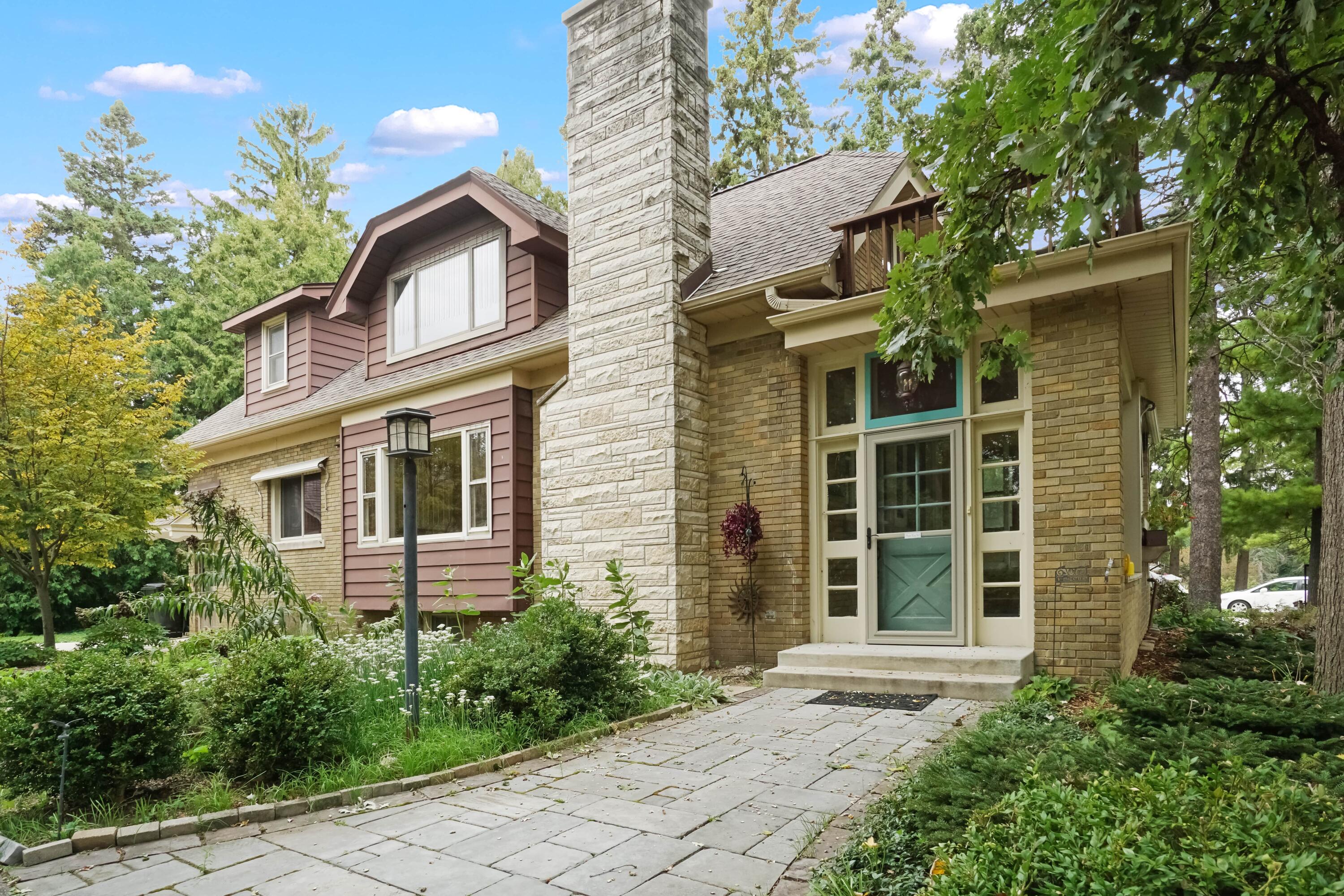 8221 North Cedarburg Road Brown Deer, WI 53209 - Photo 2 of 35 Exterior