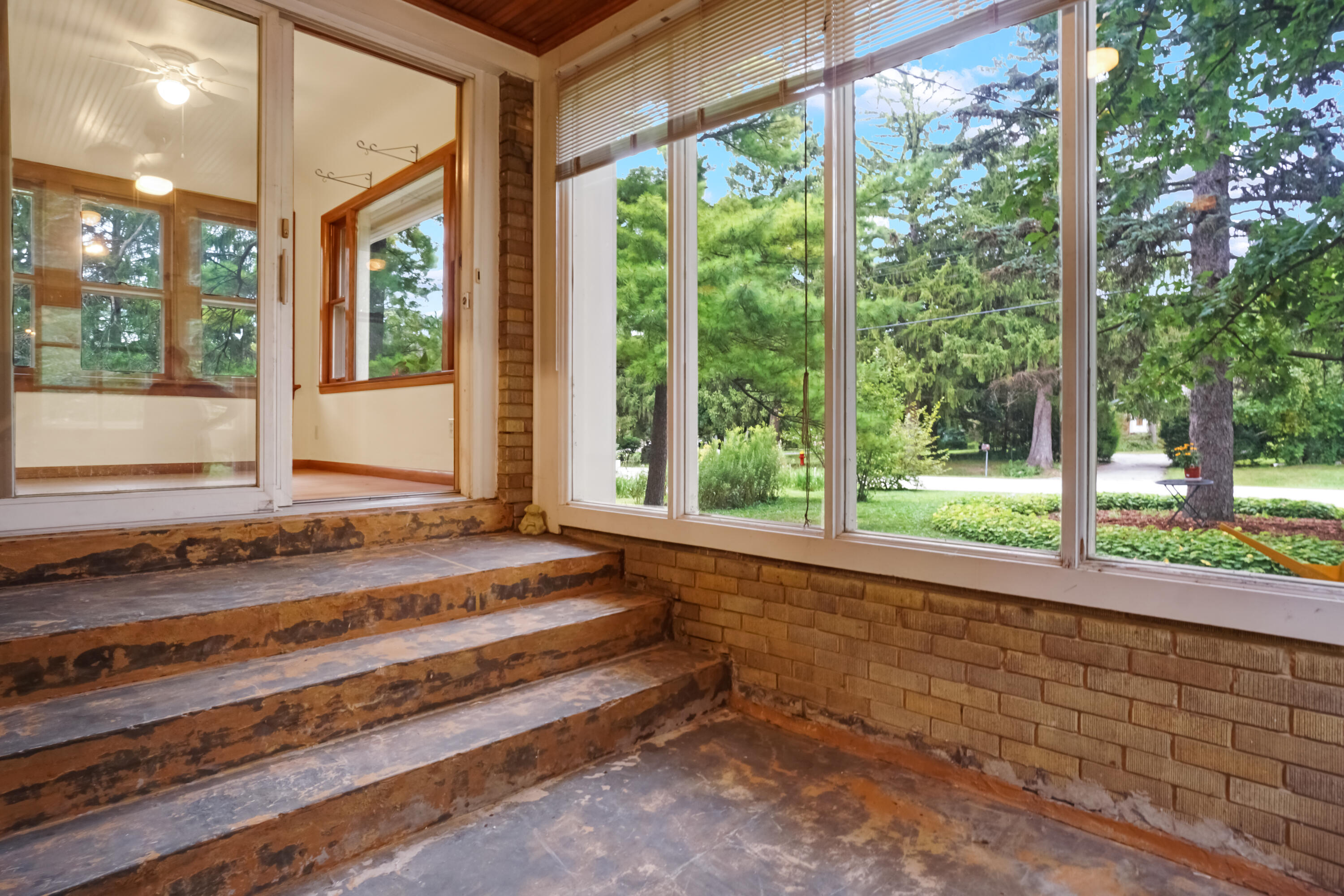 8221 North Cedarburg Road Brown Deer, WI 53209 - Photo 3 of 35 Three Season Room