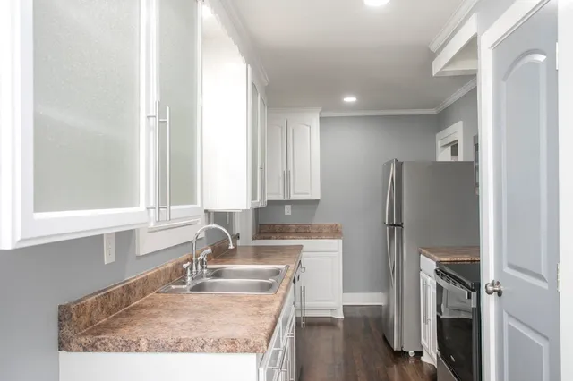 $2,400 | 1111 Westchester Drive, Nashville, TN 37207