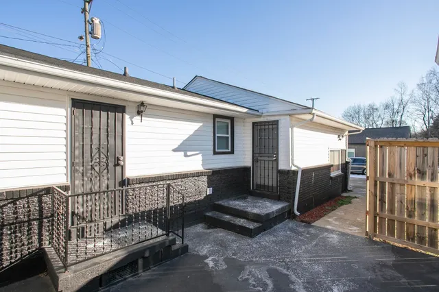 $2,400 | 1111 Westchester Drive, Nashville, TN 37207