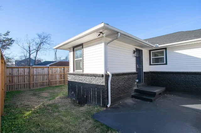 $2,400 | 1111 Westchester Drive, Nashville, TN 37207