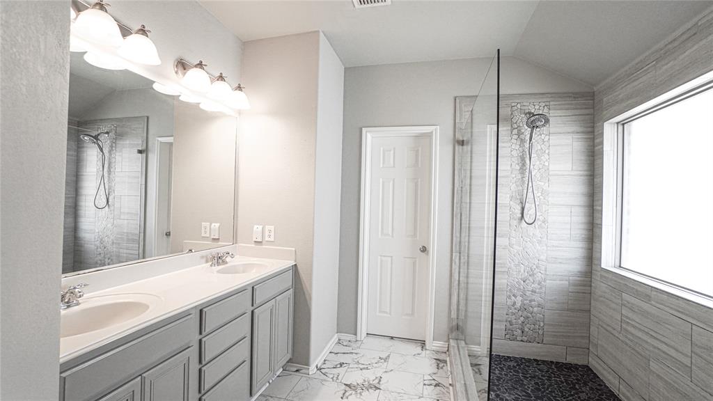 2010 Diamondback Forney, TX 75126 - Photo 17 of 31