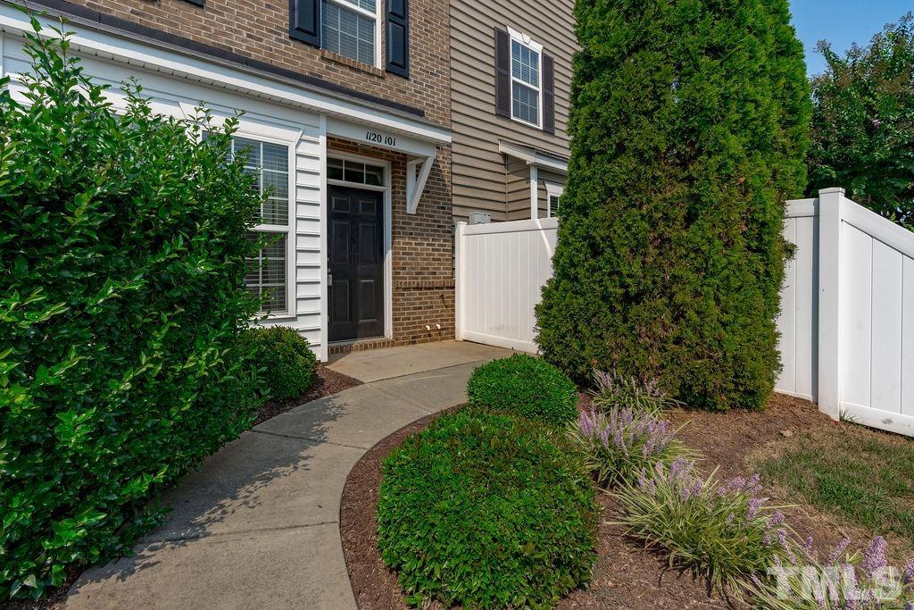 1120 Renewal Place, Unit 101 Raleigh, NC 27603 - Photo 3 of 30