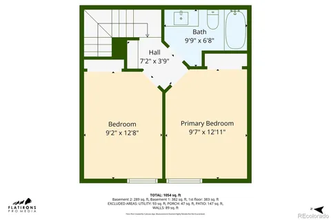 a picture of a park with a large window