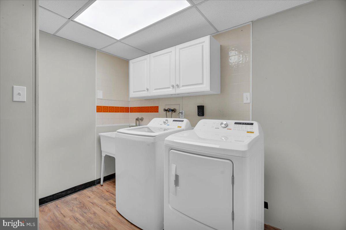 301 County House Road Sewell, NJ 08080 - Photo 17 of 23 a utility room with dryer and washer