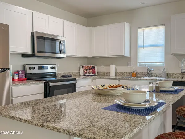 $1,895 | 1209 West Seagoe Avenue, Coolidge, AZ 85128