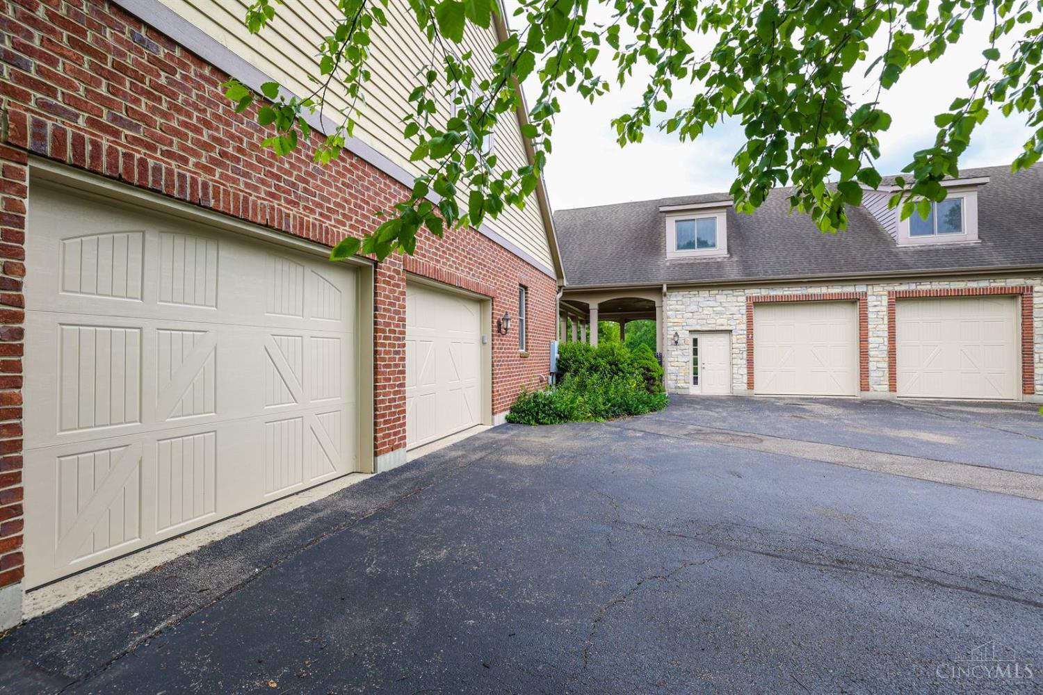 10303 Harrison Road Loveland, OH 45140 - Photo 4 of 76 Gallery Image 4