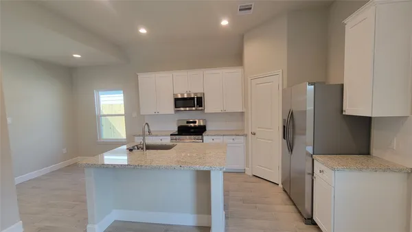 $1,395 | 11917 Nelwood Street, Willis, TX 77318