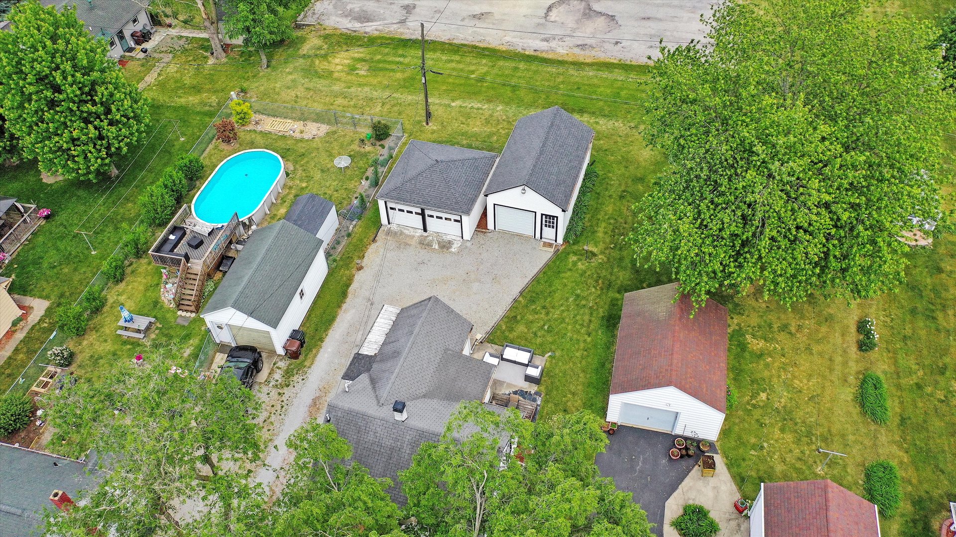 635 Birch Drive Beecher, IL 60401 - Photo 14 of 14 an aerial view of a house with table and chairs